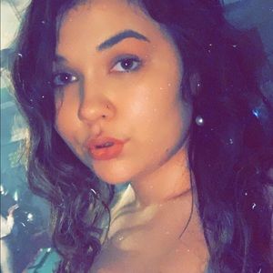 Meet your Posher, Hannah